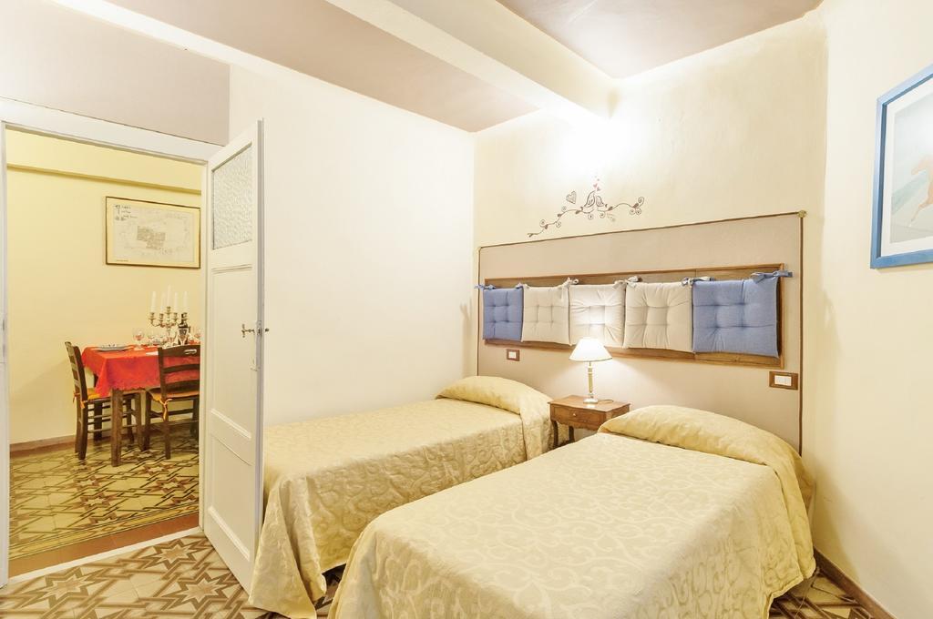 Cozybricks In Lucca - Apartments In Lucca Historical Center - Air Cond & Wifi - Oda fotoğraf